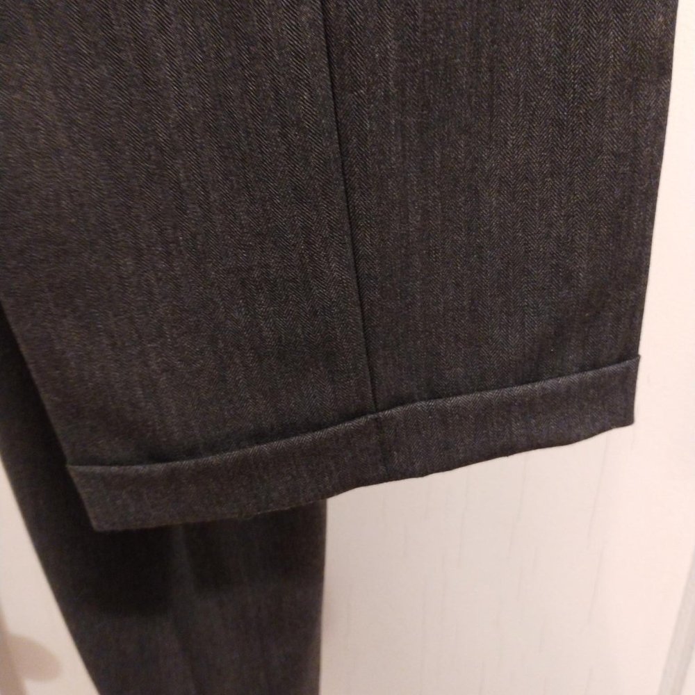 Nautica Suit - Size: 42R/36W - Picture 15 of 15